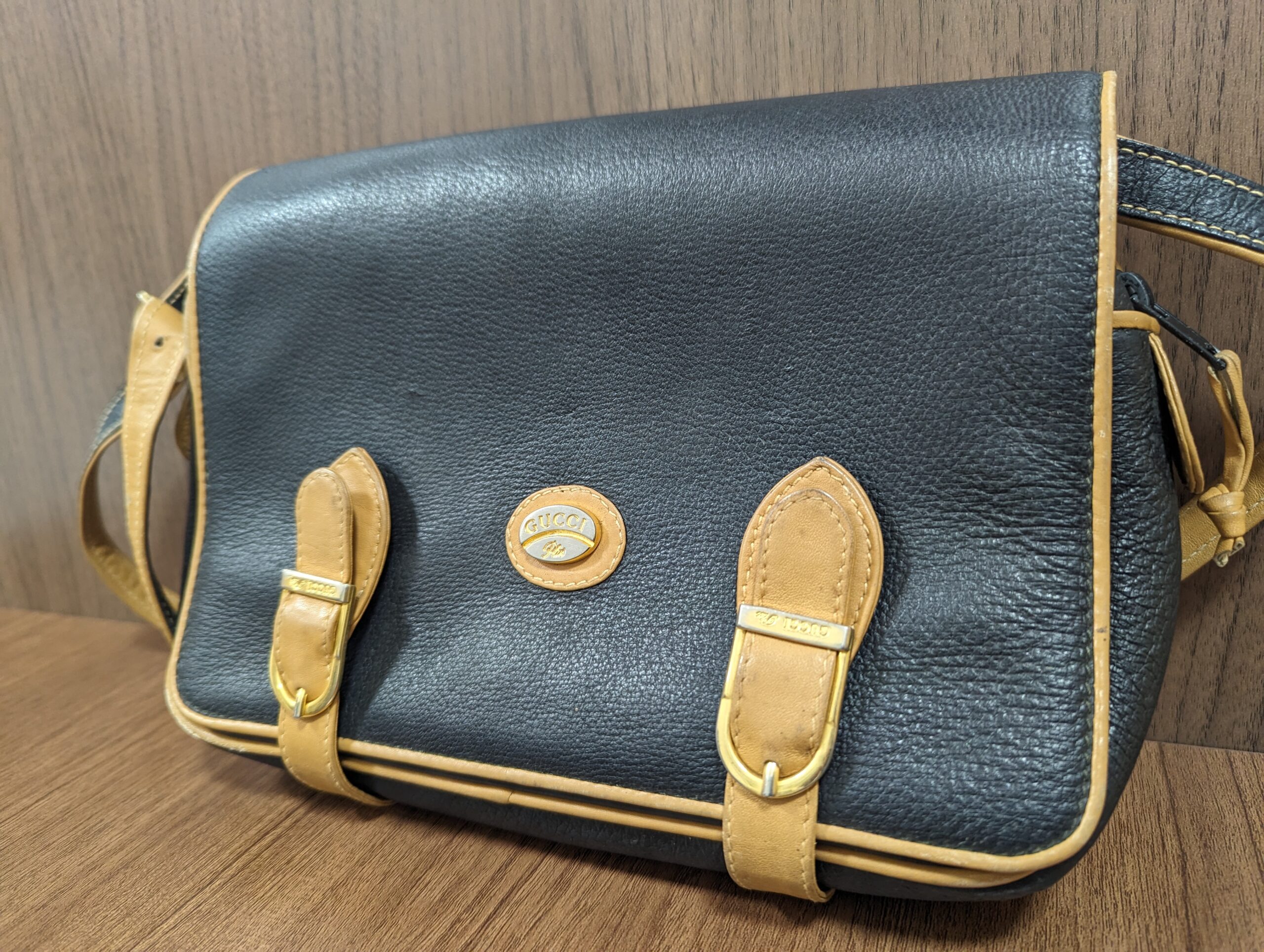 GUCCI Plus レザーショルダーバッグ | 買取専門カイマン【公式HP】